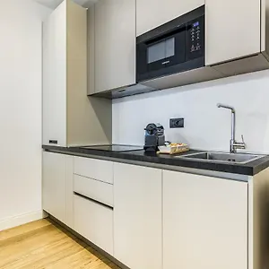 Beplace In San Babila Appartamento Milano